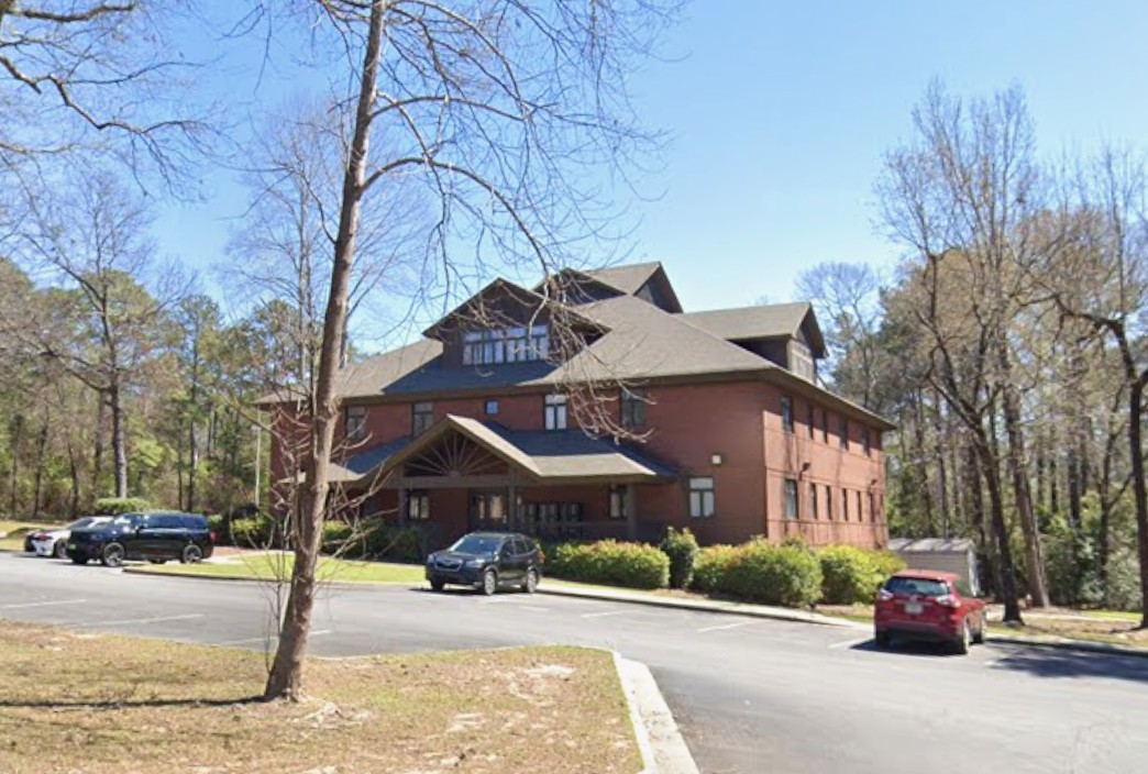 Platinum Guard Insurance office at 1000 Corporate Pointe in Warner Robins, Georgia